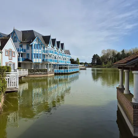 Prázdninový areál Maison Bleue Piscine